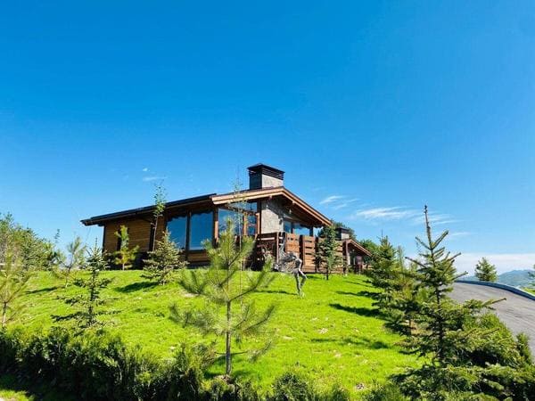 Deluxe Chalet